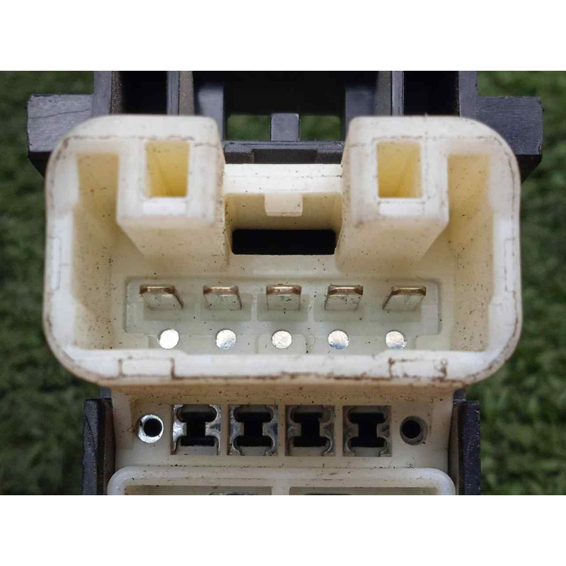 Recambio de mando elevalunas trasero derecho para toyota rav 4 (a3) 2.2 turbodiesel cat referencia OEM IAM   