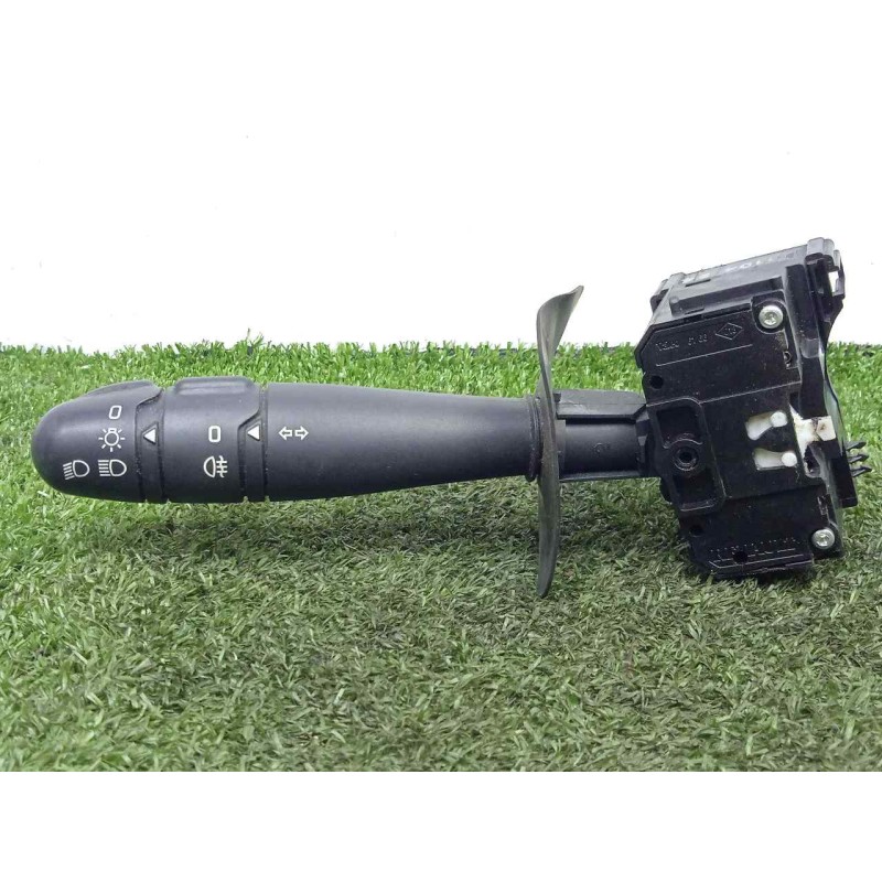 Recambio de mando luces para renault clio ii fase ii (b/cb0) 1.5 dci diesel referencia OEM IAM SINREFERENCIA  