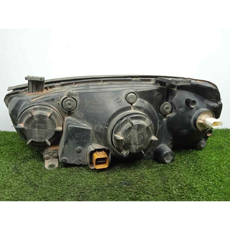 Recambio de faro derecho para hyundai elantra (xd) 2.0 crdi cat referencia OEM IAM  00-03 BLANCO