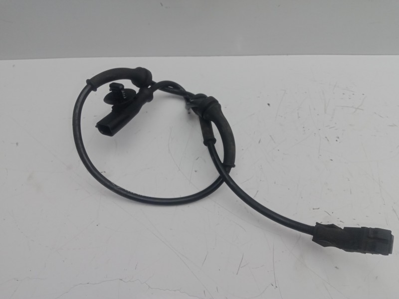 Recambio de sensor para renault clio iii 1.2 referencia OEM IAM 8200419177-0265007742 SENSOR ABS 2.PINES
