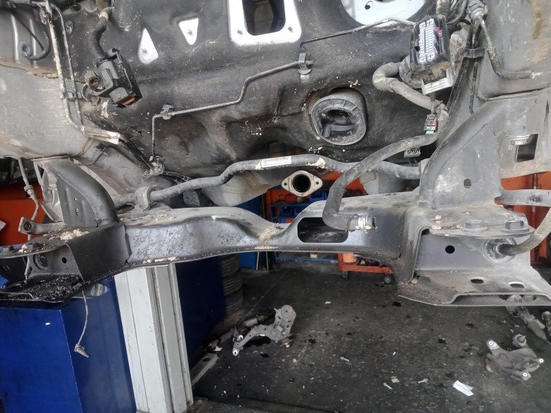 Recambio de puente delantero para alfa romeo giulietta (191) 1.6 jtd cat referencia OEM IAM   