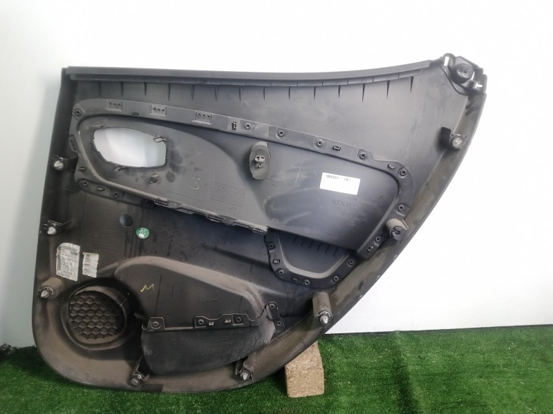 Recambio de guarnecido puerta trasera izquierda para renault clio iv 1.2 tce energy referencia OEM IAM   