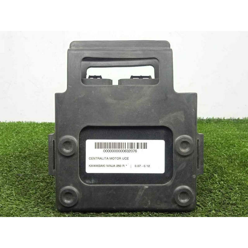 Recambio de centralita motor uce para kawasaki ninja 250 r referencia OEM IAM 211750199-1121007120  DENSO