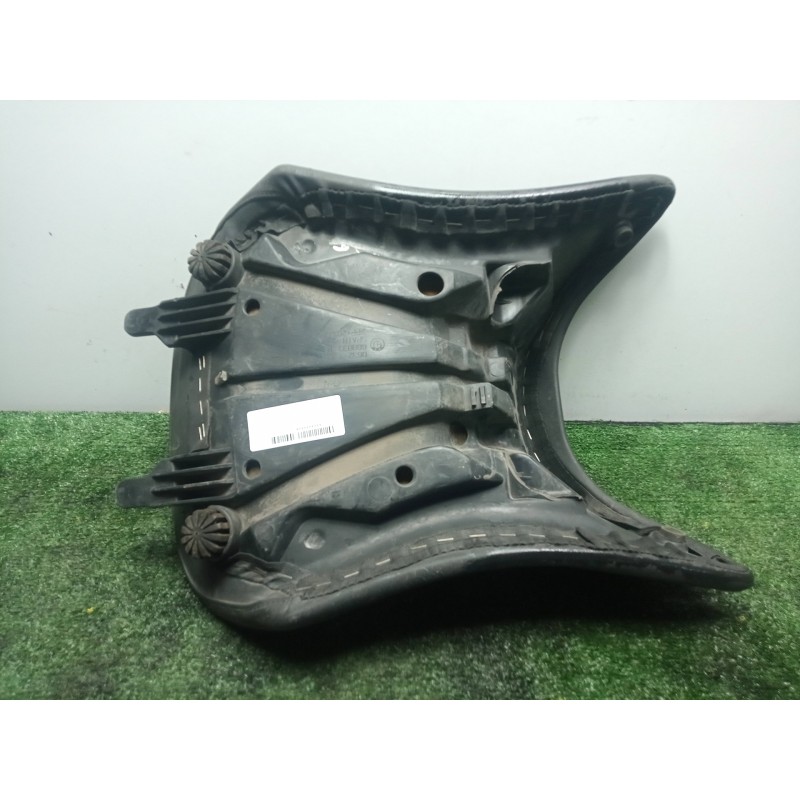Recambio de asiento para bmw r 1200 rt/st referencia OEM IAM 66883310-52537681684 K26 - 05-08 DELANTERO