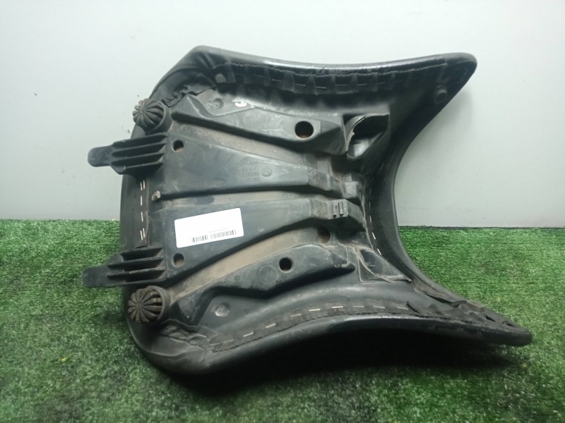 Recambio de asiento para bmw r 1200 rt/st referencia OEM IAM 66883310-52537681684 K26 - 05-08 DELANTERO