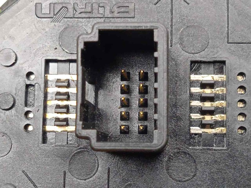 Recambio de warning para toyota yaris 1.3 16v cat referencia OEM IAM 839500D050 10.PINES 