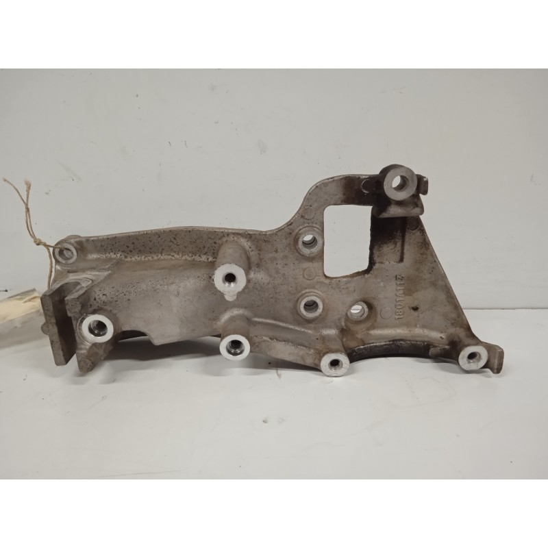 Recambio de soporte alternador para mitsubishi asx (ga0w) 1.8 di-d cat referencia OEM IAM 1801A113  