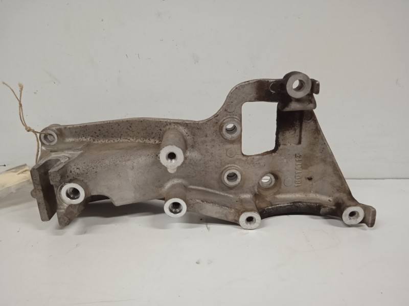 Recambio de soporte alternador para mitsubishi asx (ga0w) 1.8 di-d cat referencia OEM IAM 1801A113  