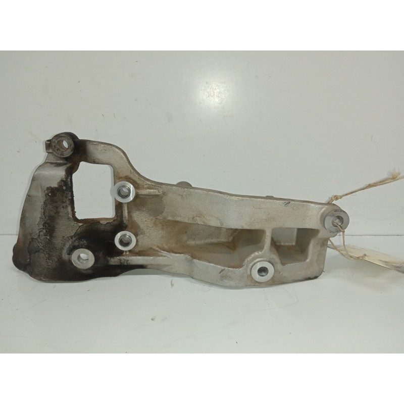Recambio de soporte alternador para mitsubishi asx (ga0w) 1.8 di-d cat referencia OEM IAM 1801A113  