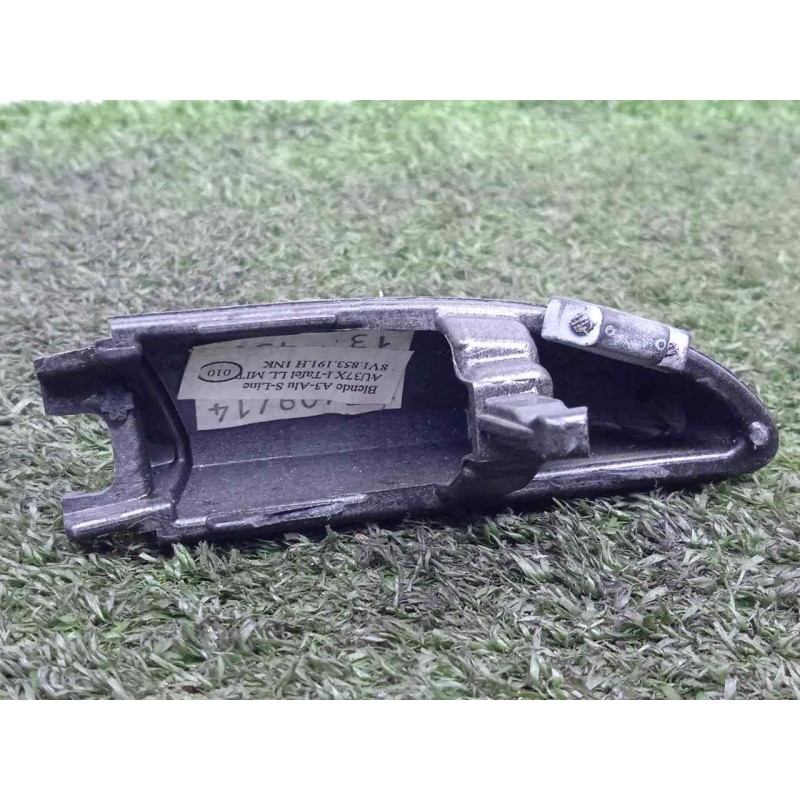 Recambio de moldura para audi a3 sedán(8vs) 2.0 16v tdi referencia OEM IAM 8V1853191H  