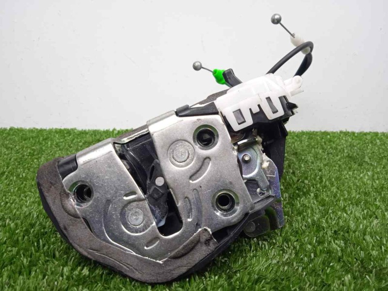 Recambio de cerradura puerta trasera izquierda para toyota yaris 1.3 16v cat referencia OEM IAM 690600D310 2.PINES 