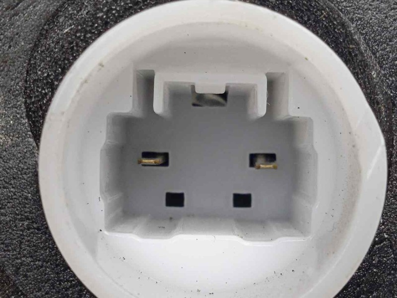 Recambio de cerradura puerta trasera izquierda para toyota yaris 1.3 16v cat referencia OEM IAM 690600D310 2.PINES 
