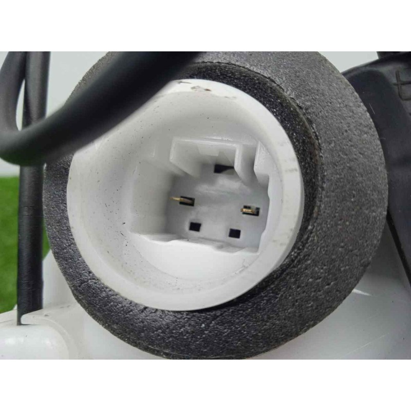 Recambio de cerradura puerta trasera derecha para toyota yaris 1.3 16v cat referencia OEM IAM 690500D310 2.PINES 