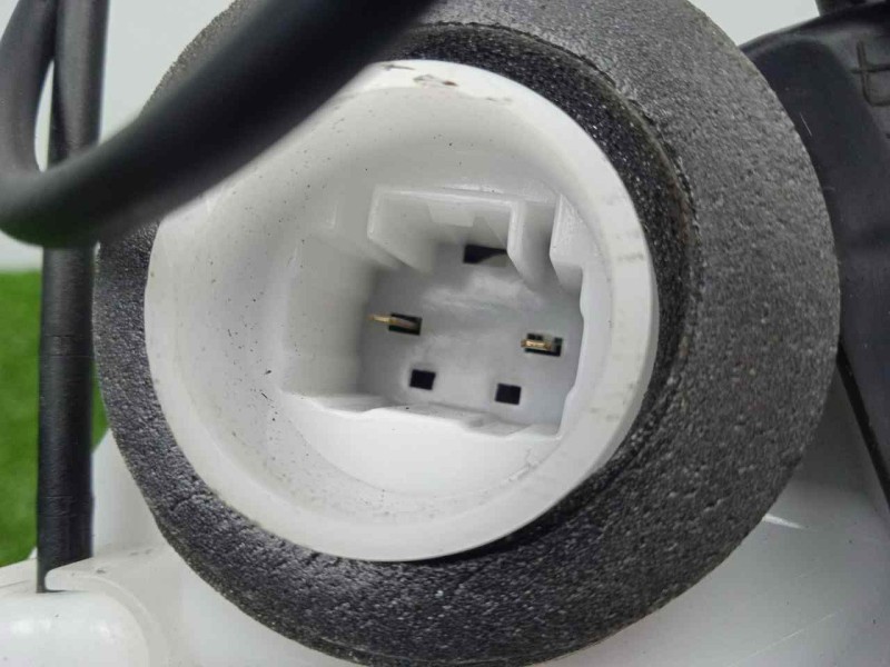 Recambio de cerradura puerta trasera derecha para toyota yaris 1.3 16v cat referencia OEM IAM 690500D310 2.PINES 