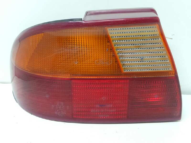 Recambio de piloto trasero izquierdo para ford mondeo berlina/familiar (fd) referencia OEM IAM 4P 4.PUERTAS 4P