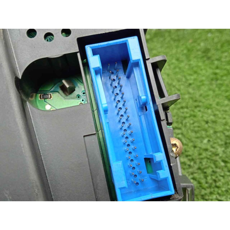 Recambio de cuadro instrumentos para skoda octavia berlina (1u2) 1.6 referencia OEM IAM 1U0920811B-110080146007  