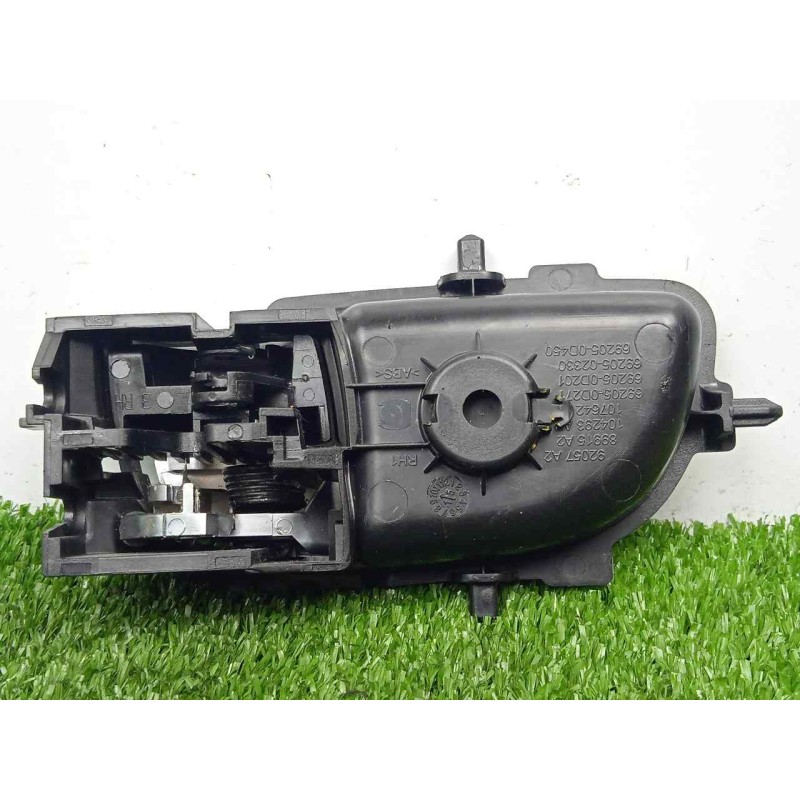 Recambio de maneta interior trasera derecha para toyota yaris 1.3 16v cat referencia OEM IAM 6920502330-6920502330C2  