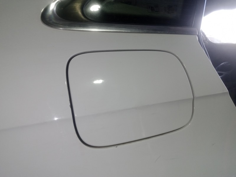 Recambio de tapa exterior combustible para audi a4 ber. (b8) 1.8 16v tfsi referencia OEM IAM   