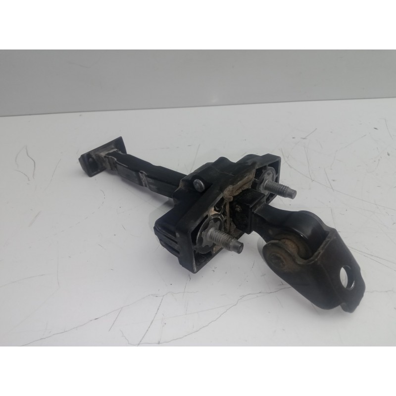 Recambio de retenedor puerta para renault clio iv 1.2 tce energy referencia OEM IAM  TRASERO.DERECHO 