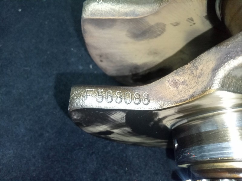 Recambio de cigueñal para audi a8 (d2) 4.2 v8 40v referencia OEM IAM 077T  