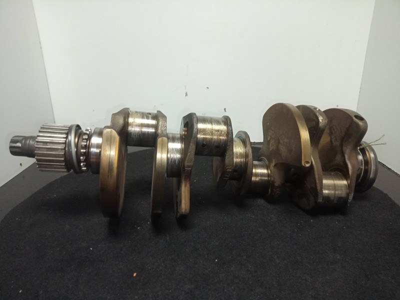 Recambio de cigueñal para audi a8 (d2) 4.2 v8 40v referencia OEM IAM 077T  