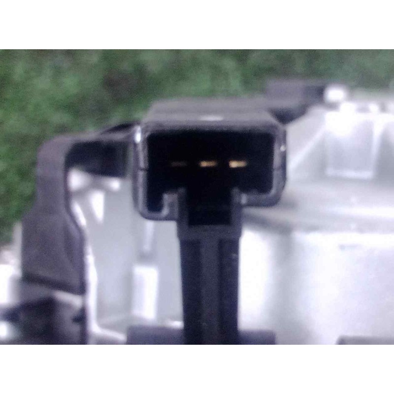 Recambio de motor limpia trasero para land rover evoque 2.2 td4 cat referencia OEM IAM BJ3217404AA  