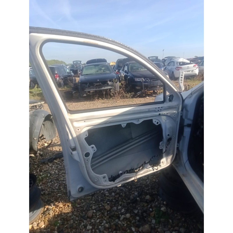 Recambio de puerta delantera izquierda para skoda octavia berlina (1z3) 1.6 referencia OEM IAM   BLANCO