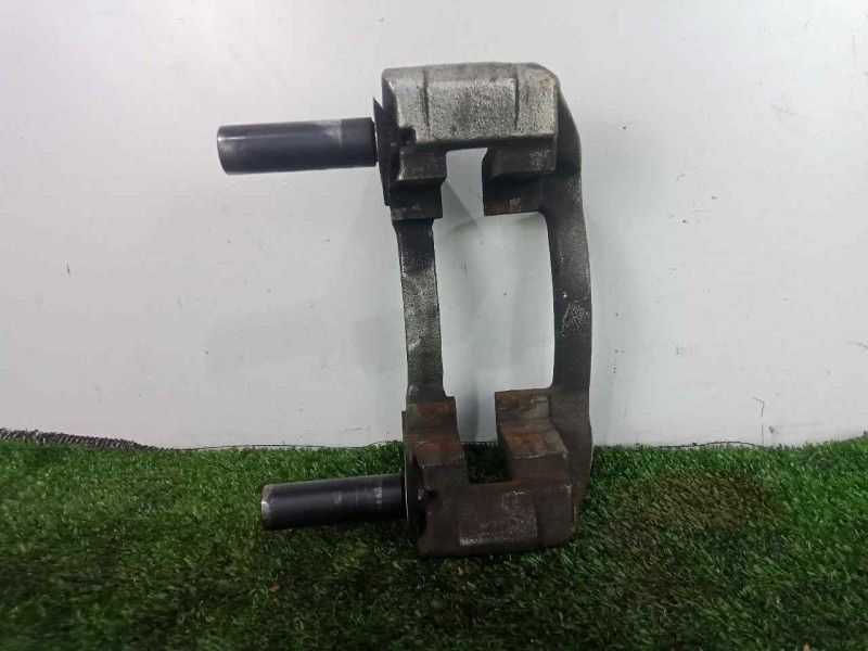 Recambio de portapinzas para iveco daily chasis- cabina (1999 =>) 2.3 hpi referencia OEM IAM  TRASERA IZQUIERDA