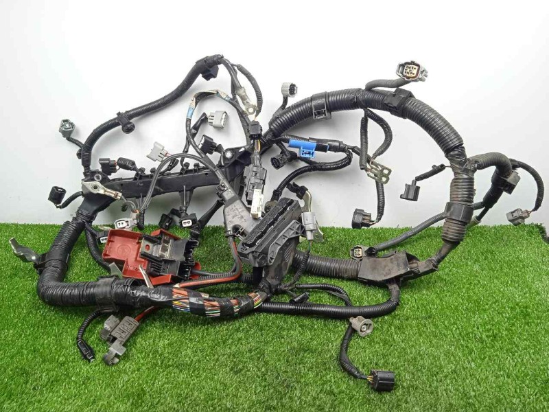 Recambio de instalacion electrica para toyota yaris 1.3 16v cat referencia OEM IAM 821210DN20  