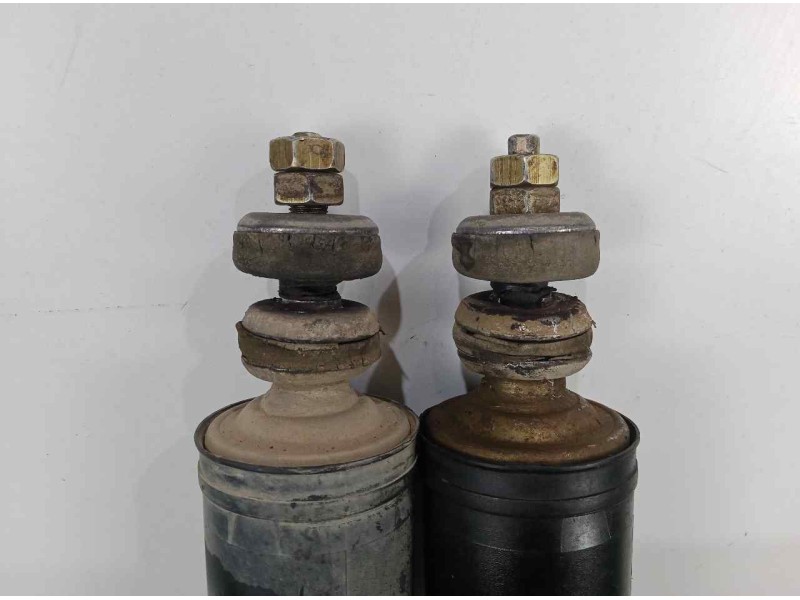 Recambio de juego amortiguadores trasero para opel frontera a 2.8 turbodiesel referencia OEM IAM 3015652297-3015650597  