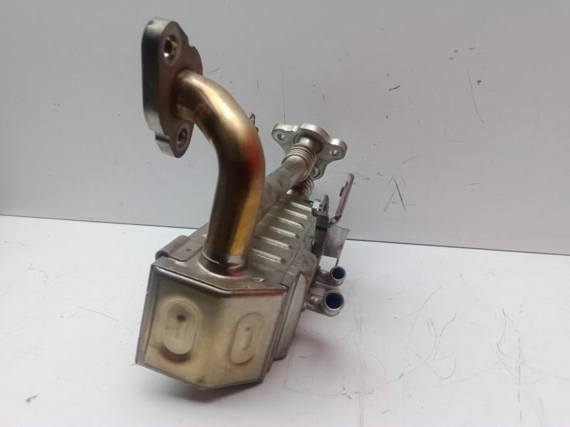 Recambio de enfriador gases egr para toyota auris 1.4 turbodiesel cat referencia OEM IAM 2560133070-1306420000  