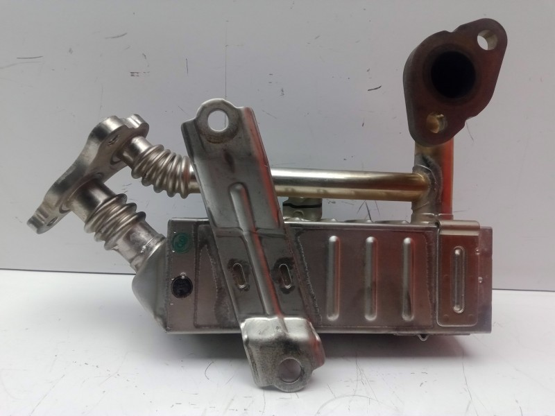 Recambio de enfriador gases egr para toyota auris 1.4 turbodiesel cat referencia OEM IAM 2560133070-1306420000  