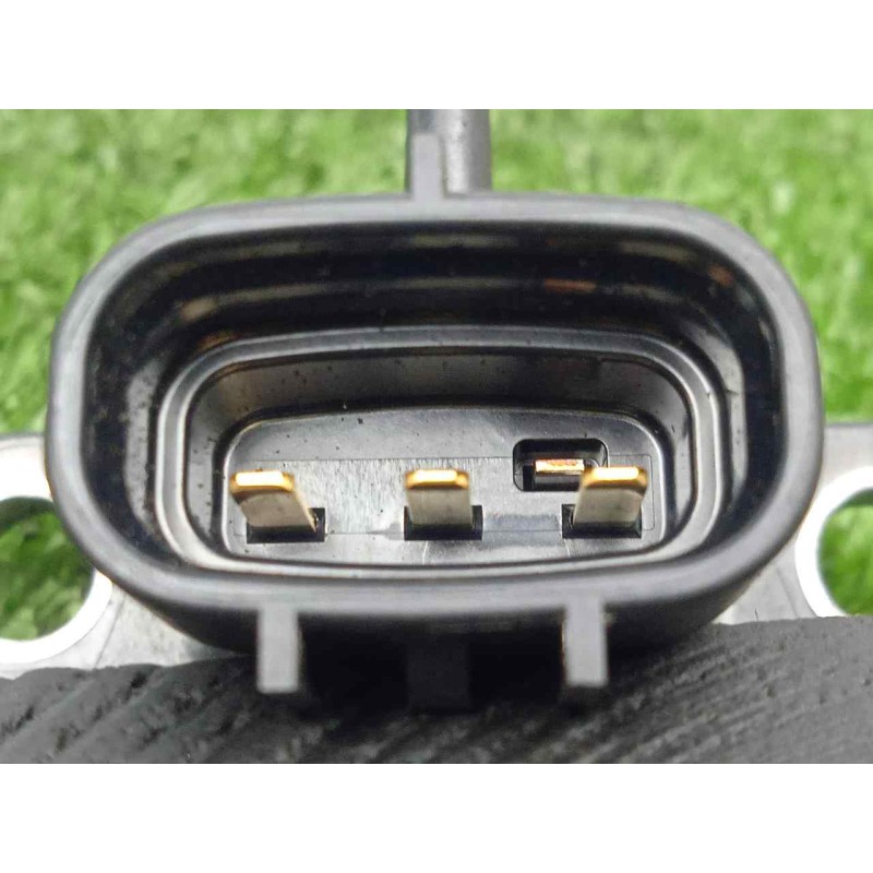 Recambio de sensor para toyota yaris 1.3 16v cat referencia OEM IAM 8942126030 3.PINES 