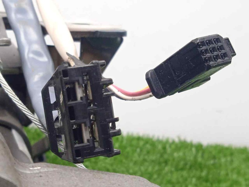 Recambio de columna direccion para toyota yaris 1.3 16v cat referencia OEM IAM 452500D184-J301002130-1608001012 ELECTRICA 