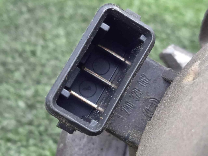 Recambio de delco para volkswagen polo berlina (6n1) 1.0 referencia OEM IAM 1235522443 BOSCH 3.PINES