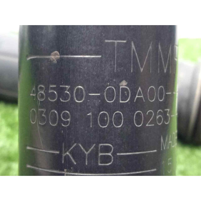 Recambio de juego amortiguadores trasero para toyota yaris 1.3 16v cat referencia OEM IAM 485300DA00  