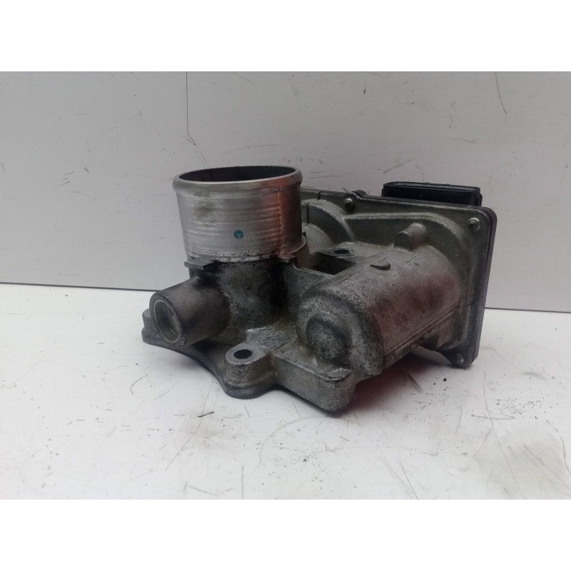 Recambio de caja mariposa para toyota auris 1.4 turbodiesel cat referencia OEM IAM 261000N030 6.PINES 