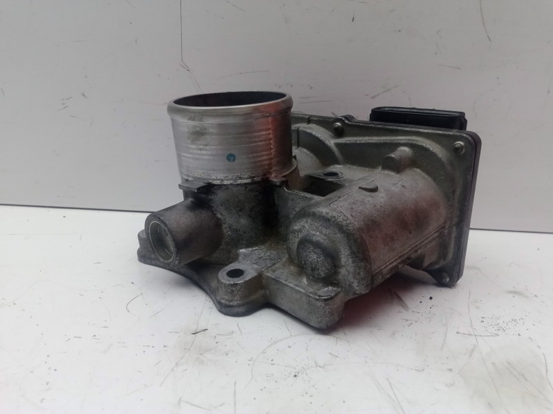 Recambio de caja mariposa para toyota auris 1.4 turbodiesel cat referencia OEM IAM 261000N030 6.PINES 