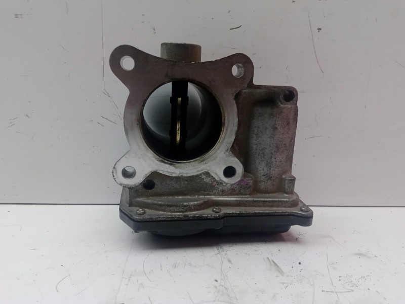 Recambio de caja mariposa para toyota auris 1.4 turbodiesel cat referencia OEM IAM 261000N030 6.PINES 