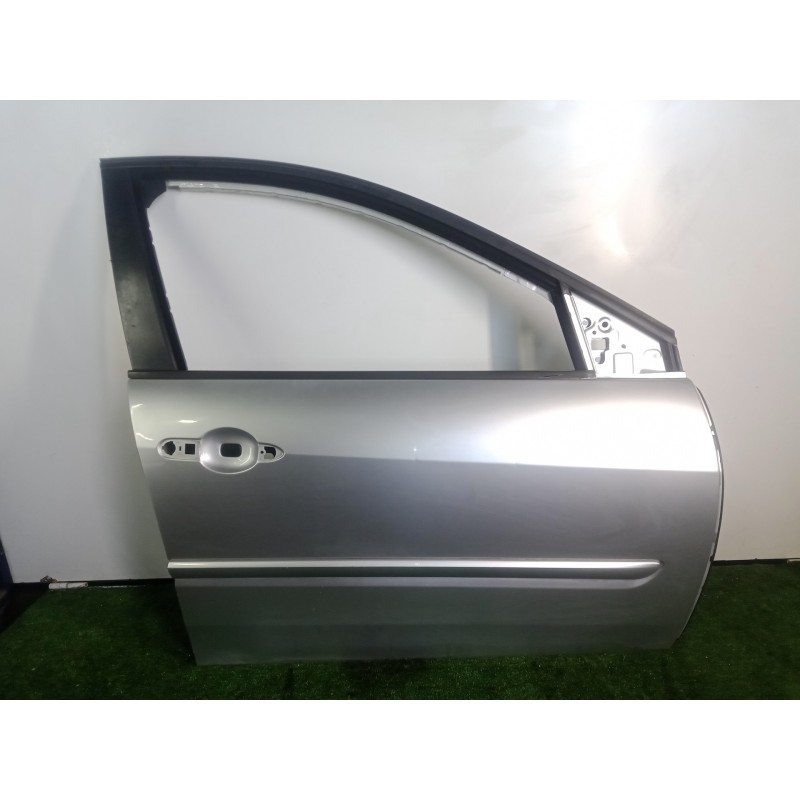 Recambio de puerta delantera derecha para renault laguna iii 1.5 dci diesel referencia OEM IAM   