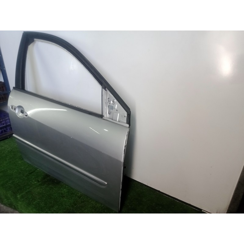 Recambio de puerta delantera derecha para renault laguna iii 1.5 dci diesel referencia OEM IAM   