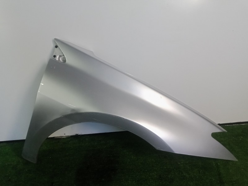 Recambio de aleta delantera derecha para renault laguna iii 1.5 dci diesel referencia OEM IAM   