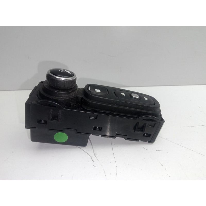 Recambio de mando multifuncion para renault clio iv 1.2 tce energy referencia OEM IAM 253B08825R  