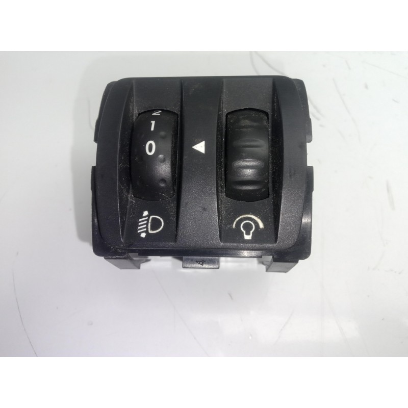 Recambio de interruptor luces para renault clio iv 1.2 tce energy referencia OEM IAM 251900567R  