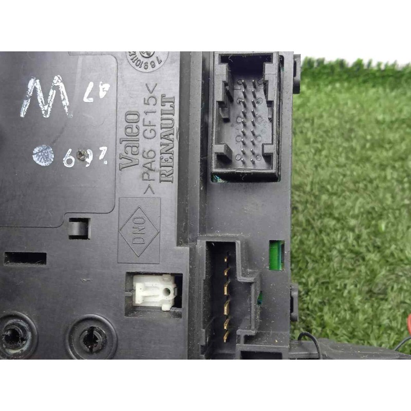 Recambio de mando limpia para renault scenic ii authentique referencia OEM IAM  MANDO RADIO LIMPIA TRASERO