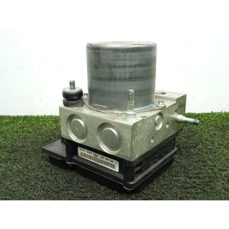 Recambio de abs para peugeot 308 1.6 16v hdi referencia OEM IAM 0265951218-98616T0756  BOSCH