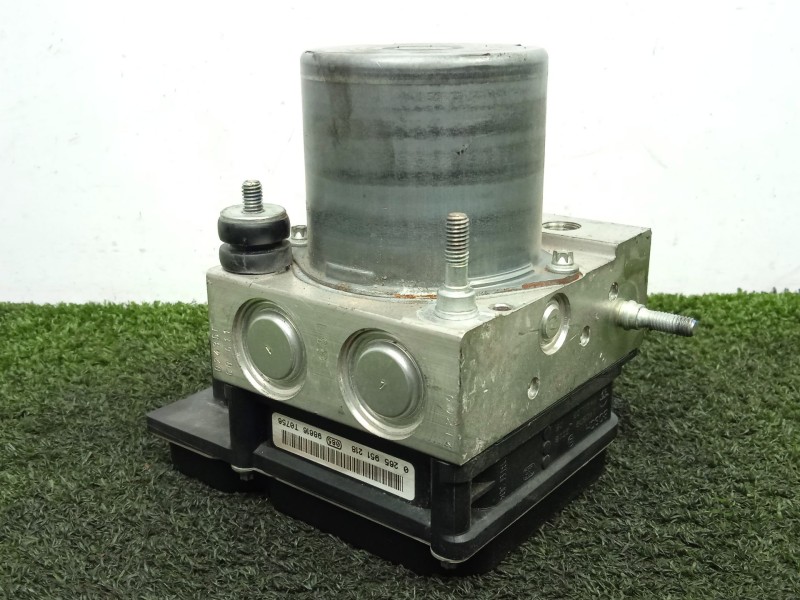 Recambio de abs para peugeot 308 1.6 16v hdi referencia OEM IAM 0265951218-98616T0756  BOSCH