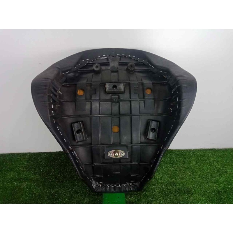 Recambio de asiento delantero izquierdo para hyosung st 700i referencia OEM IAM 45100H99D00 NEGRO ASIENTO CONDUCTOR