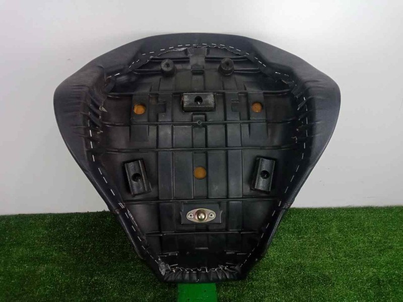 Recambio de asiento delantero izquierdo para hyosung st 700i referencia OEM IAM 45100H99D00 NEGRO ASIENTO CONDUCTOR