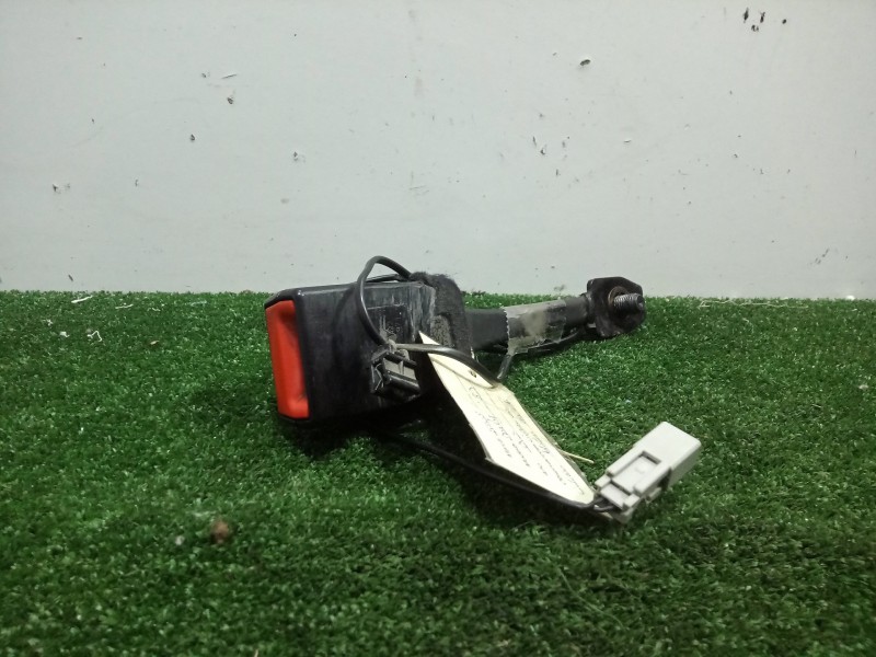 Recambio de enganche cinturon delantero izquierdo para iveco daily furgón 2.3 diesel referencia OEM IAM   